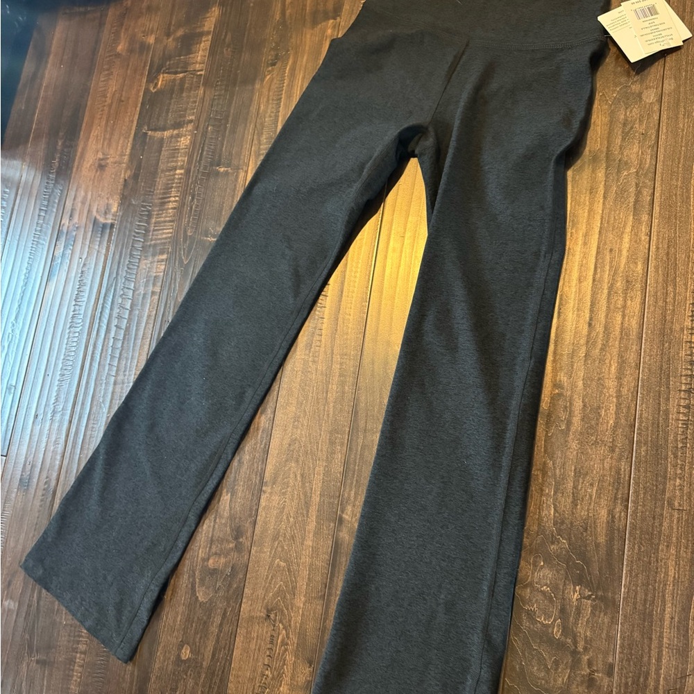NWT - Beyond Yoga Spacedye High Waisted Bootcut pants - small